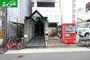 パルナス本町通の物件外観写真